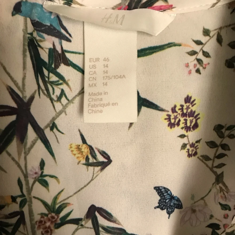 🍦Beautiful birds and flowers on long sleeve blouse - Picture 5 of 5